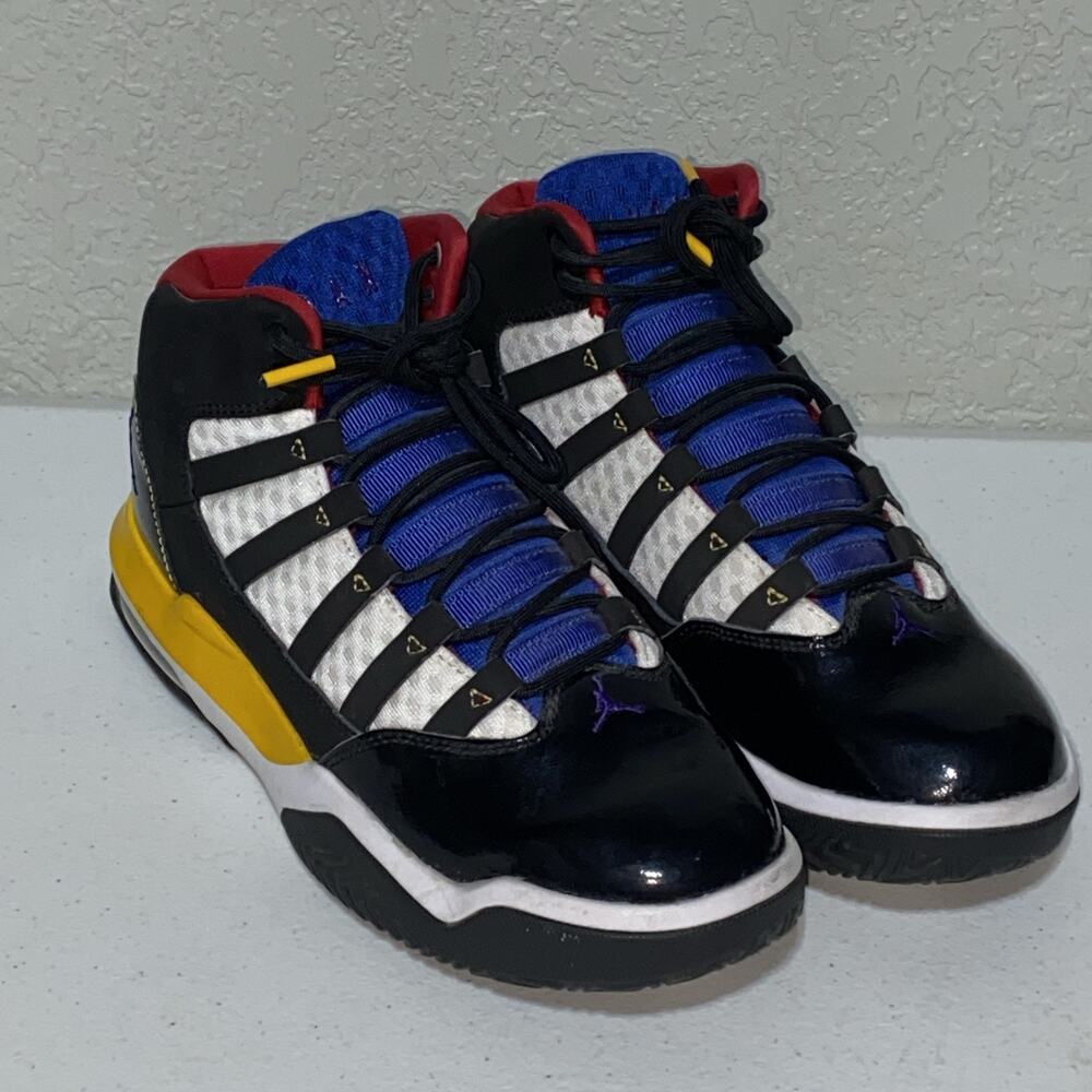 Nike‎ Air Jordan Max Aura GS Rivals Unisex Size 5.5Y Women 7 CQ9544-001 Colorful